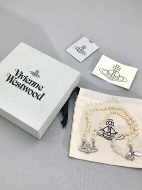 Vivienne Westwood Women's Pearl Necklace